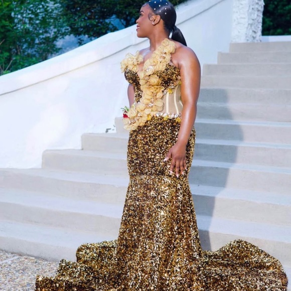 Elegant Gold Sequin Prom Dress for Sale
